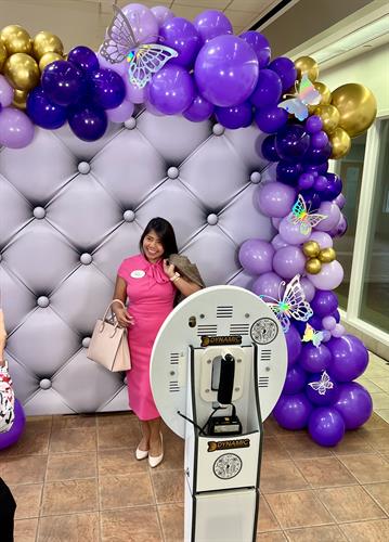 Photo booth with Balloon Backdrop