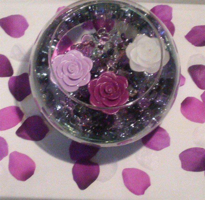 Floating Candles wedding centerpiece in purple & lavender