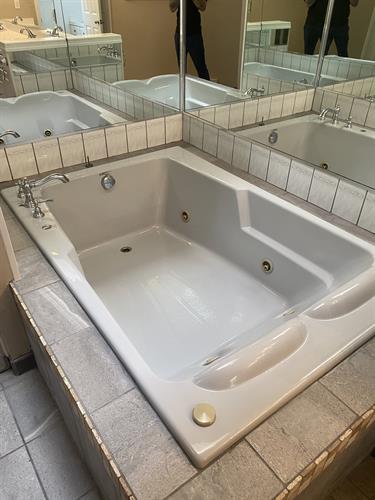Cleaned bath tub jacuzzi 