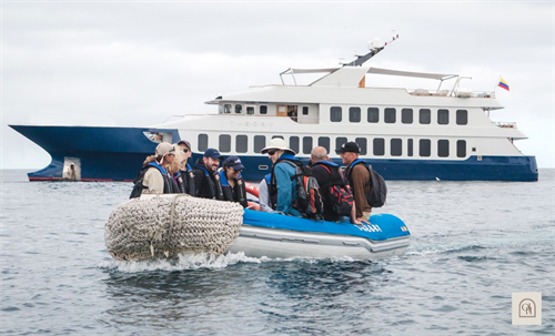 Expedition journeys that bring travelers closer to extraordinary places.