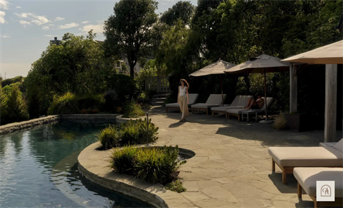 Private villas and luxury retreats designed for relaxation and unforgettable views.