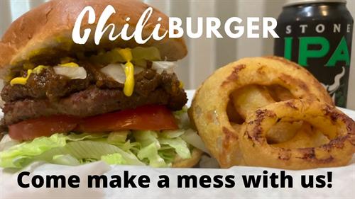 Chili Burger & Onion Rings