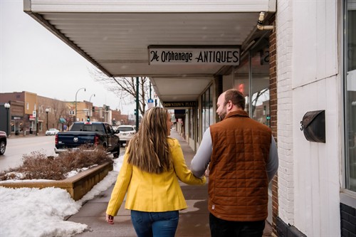 Gallery Image Couple_walking_on_Main_Street.jpg