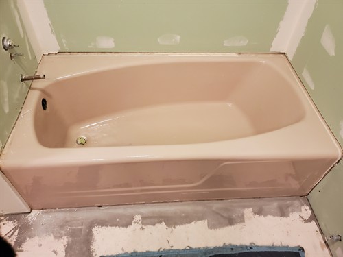 Cast iron bathtub that the customer wanted refinished in white.