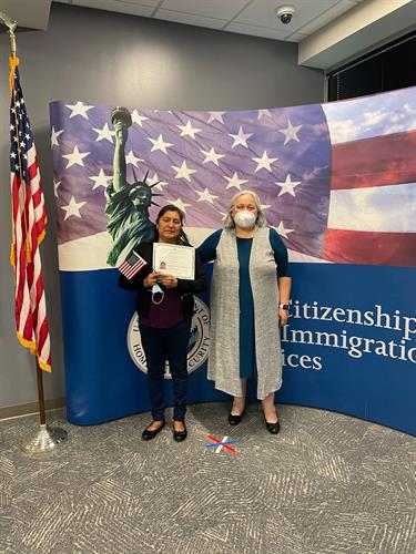 Congratulations, US Citizen, Maria Eugenia!