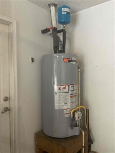 Gallery Image benjamin-franklin-plumbing-apex-nc-water-heater-install.jpg