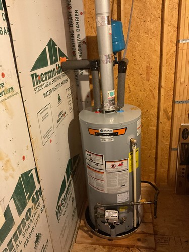 Gallery Image benjamin-franklin-plumbing-short-water-heater-replacement-apex-nc.jpg