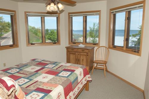 Washington 201 (2nd Level Bedroom with Lake Views)