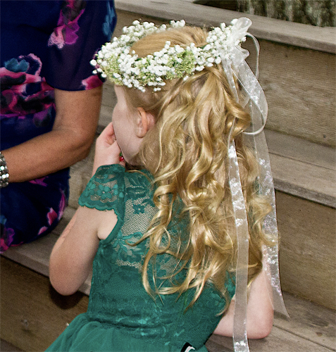 Gallery Image Junior_bridesmaid_headpiece.png Gallery Image Junior_bridesmaid_headpiece.png