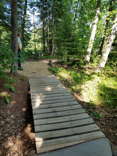 Gallery Image Path_to_the_lake.jpg Gallery Image Path_to_the_lake.jpg