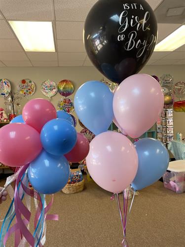 Helium gender reveal balloon bouquet with popper 