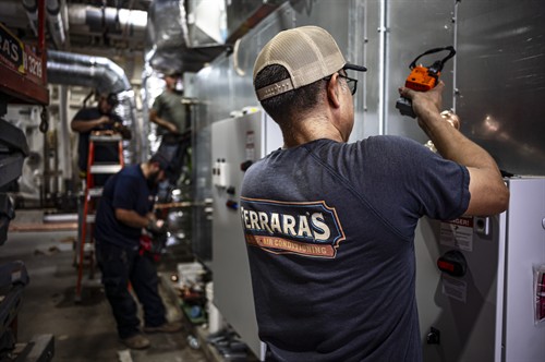 Our Mechanical Controls team is on-site at a local hospital completing a new unit installation to support efficient commercial HVAC operations and building automation. Ferrara’s delivers dependable mechanical controls, HVAC installation, and heating & cooling solutions for commercial facilities throughout East Texas.