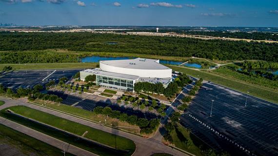Gallery Image Outside_Overview.jpg