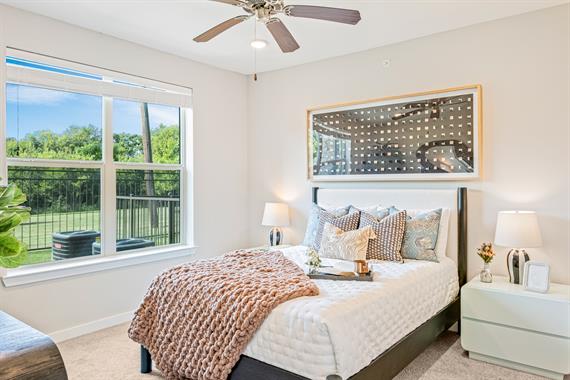 Gallery Image DSCF6664_Taylor_Vaughn.jpg Gallery Image DSCF6664_Taylor_Vaughn.jpg