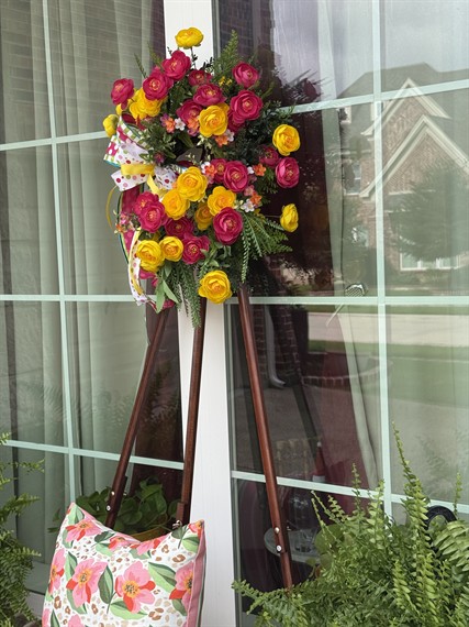 Gallery Image Polka_Dot_Teacher_Wreath.jpeg