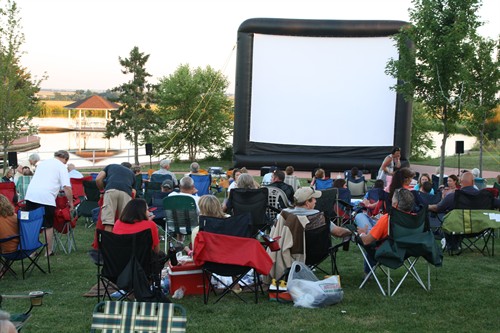 Giant Inflatable Movie Screen from Fun on the Run!