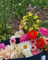 Flower Arranging with 1814 Farmhouse Flowers at Cask 307