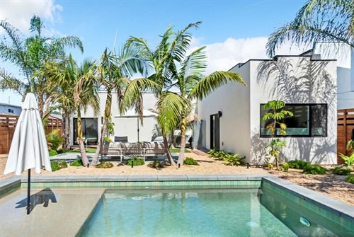 Gallery Image SnapADU-San_Diego-Idaho-1200sf_Exterior_Pool_Indoor_Outdoor_Living_Landscaped_Palms.jpg