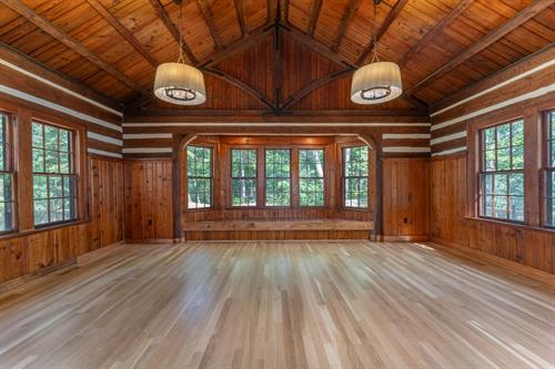Gallery Image Grand_Room.jpg