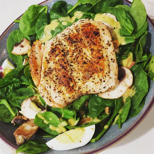 Lo carb salad with grilled salmon
