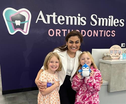 Gallery Image dr-bennie-with-patients-kids-artemis-smiles-orthodontics-atlanta-ga.jpg.JPG