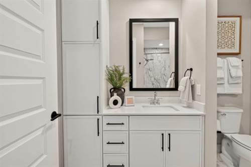 Gallery Image Halo_Bathroom2.jpg
