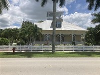 Lunch, Listings, & History Tour