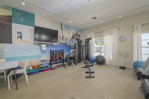 Gallery Image Lakewood_village-80.jpg
