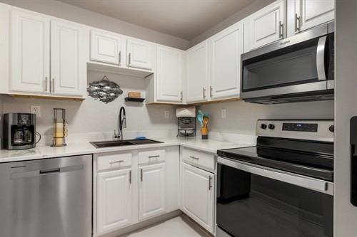 Gallery Image 06-815_Palmetto_Dr_Port_Charlotte_Florida-7.jpg