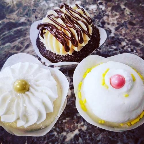 Gallery Image 3smallcupcakes.jpg