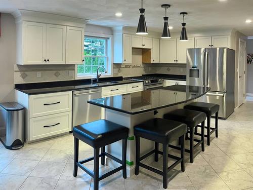 Tewksbury, MA refaced kitchen Tewksbury, MA refaced kitchen