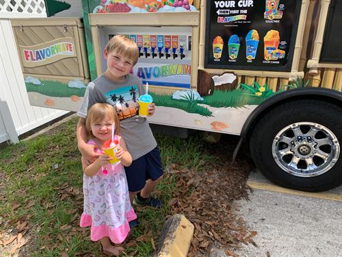 Kona Ice is one of our partners and they always put a smile on the face of our listeners, especially the youngest ones!