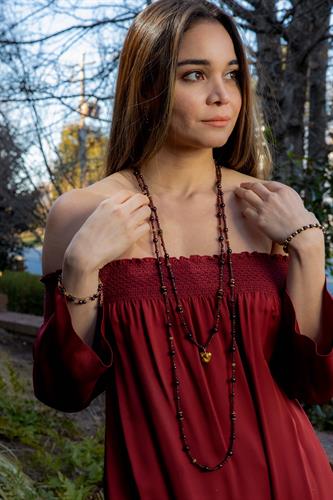 Gallery Image Roxanne_Necklace_images_on_model_NEW-3.jpg
