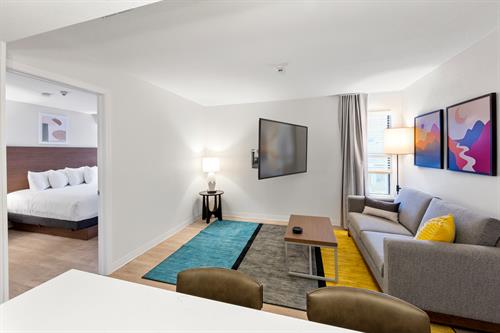 One Bedroom Standard incl. full kitchen + washer/dryer in suite One Bedroom Standard incl. full kitchen + washer/dryer in suite