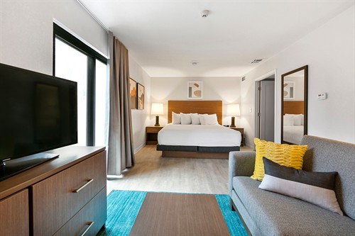 Studio King Suite