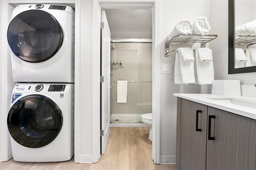 One Bedroom King Suite