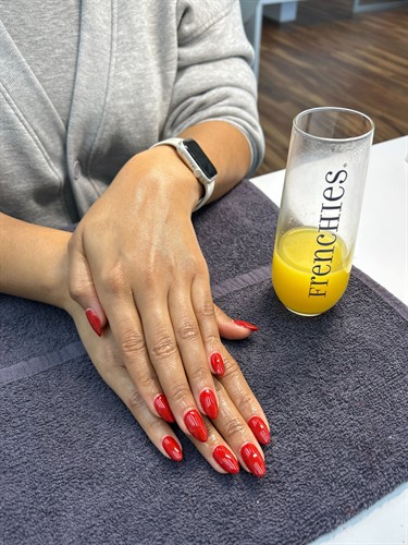Gallery Image frenchiesnailssandysprings_1772578545_3844987384216033035_74138187389.jpg