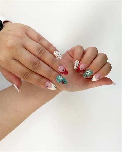 Gallery Image frenchiesnailssandysprings_1781289324_3918059976227791264_74138187389_(1).jpg