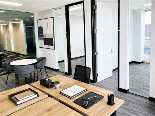 Gallery Image Private_Corner_Suite_(1).png