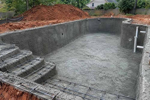 Gunite pool construction