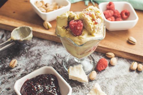 Gallery Image Perfect_pint_raseberry_final-11.jpg Gallery Image Perfect_pint_raseberry_final-11.jpg