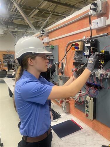 Breaking Barriers, Building Circuits  At SJVC Rancho Mirage, these women are powering the future of Electrical Technology with skill, confidence, and determination. From wiring diagrams to real-world installations — they’re showing the industry that power has no gender. 