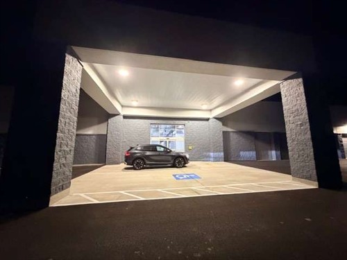 Gallery Image IMG_4644.jpeg