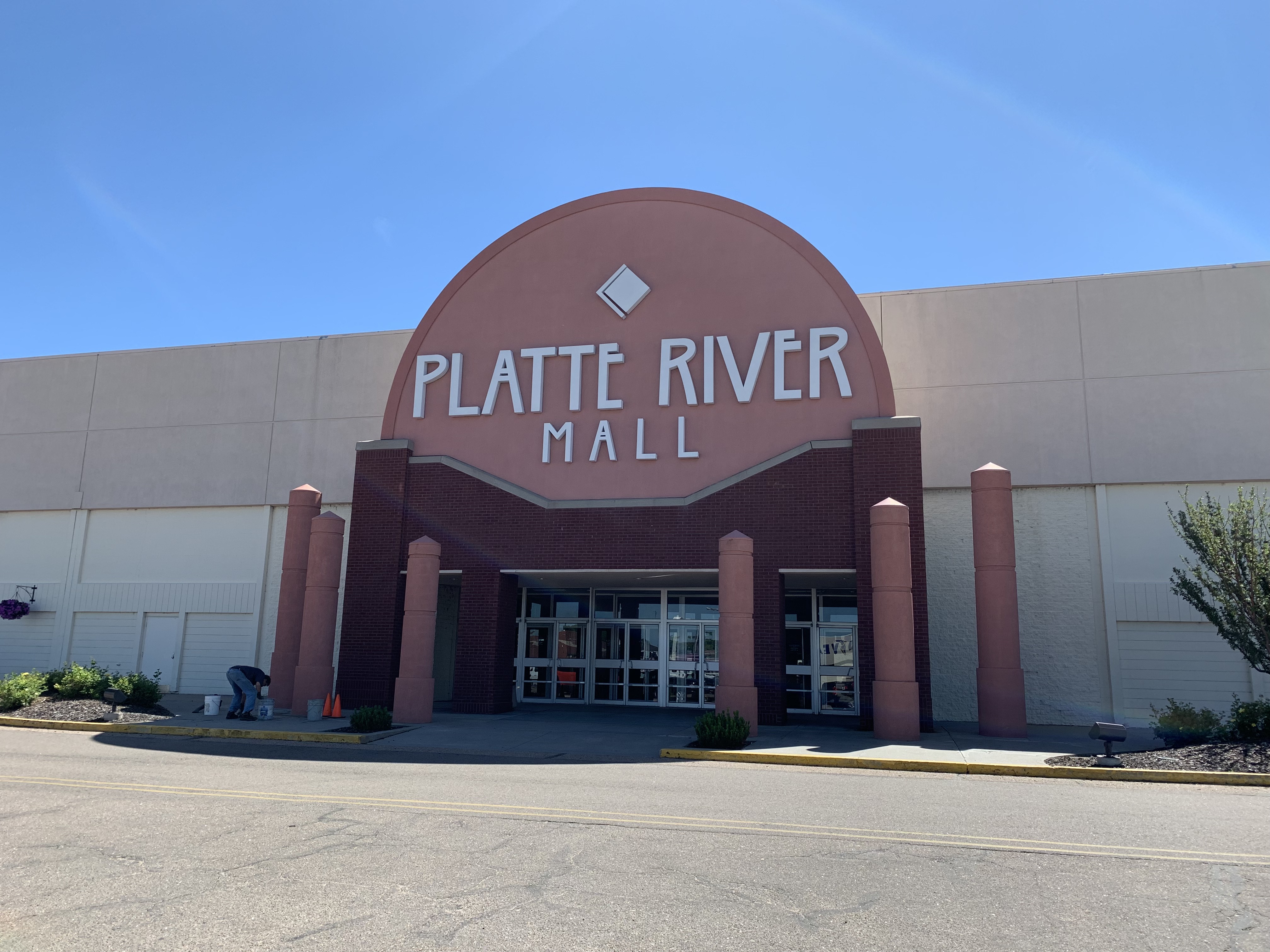Image for Developer shares big plans for Platte River Mall's second act