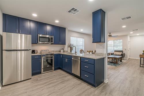 Gallery Image 12-print-Lakeview_Blvd-12.jpg