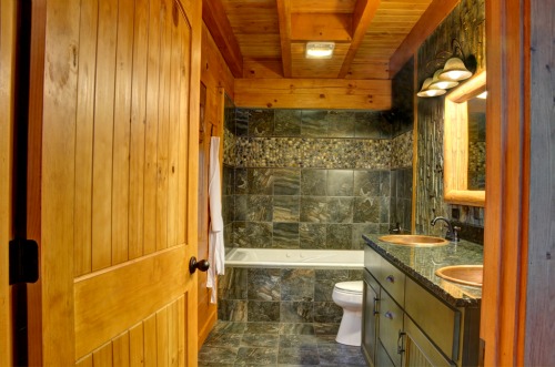 Treehouse Bathroom