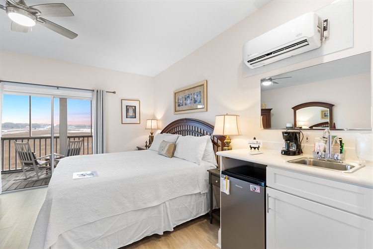 Charleston Room - Top Floor