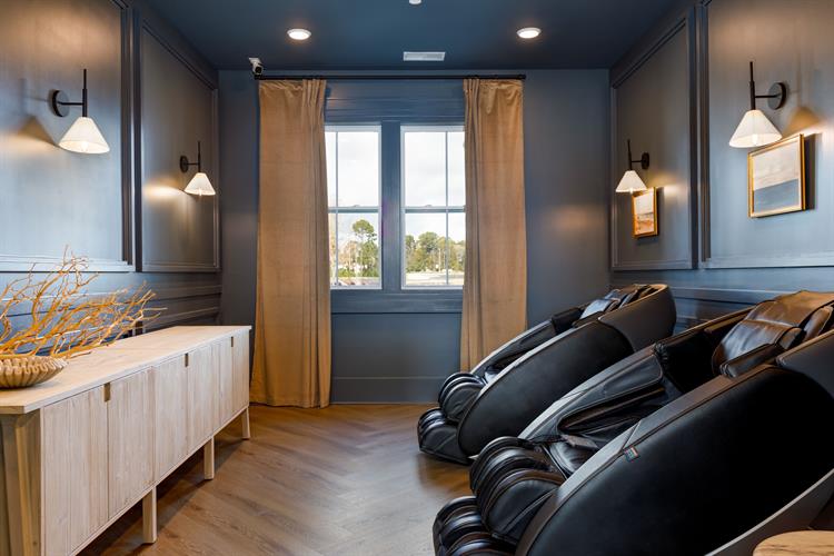 Gallery Image massage_chairs.jpeg
