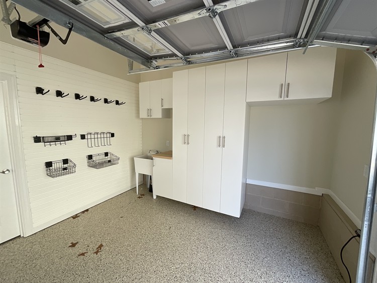 Garage Cabinets, Slatwall and Custom Closets