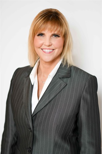 Cindy Taube, Associate Financial Advisor